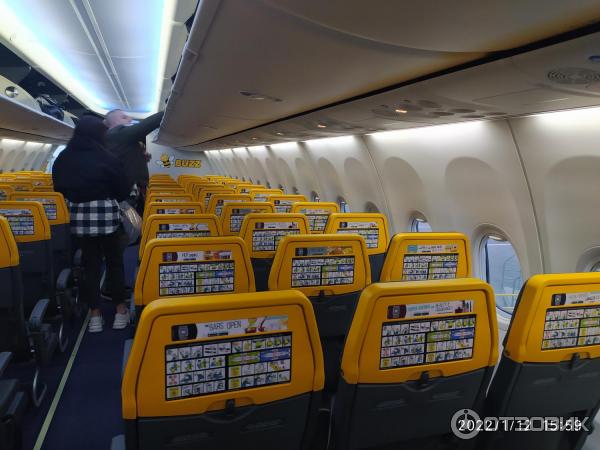 Авиакомпания Ryanair фото