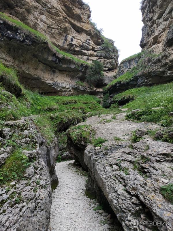 Салтинский подземный водопад (Россия, Дагестан) фото