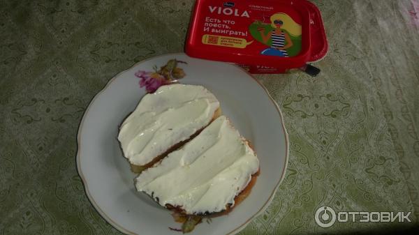 Сыр плавленый Сливочный ТМ Viola на бутербродах