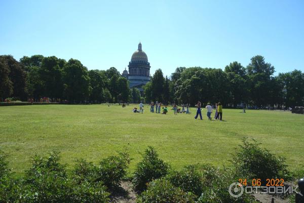 Александровский сад в Санкт-Петербурге