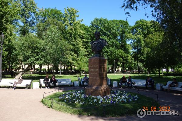 Александровский сад в Петербурге