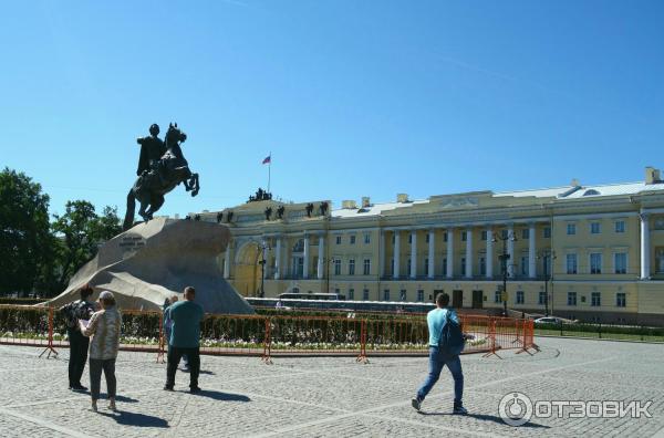 Сенатская площадь и Медный всадник в Санкт-Петербурге