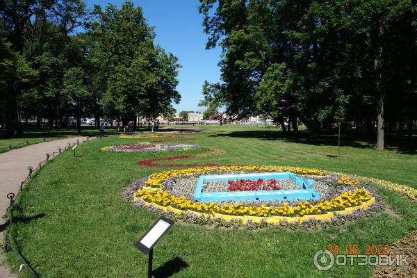 Александровский сад в Санкт-Петербурге