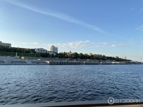 Прогулка на теплоходе по реке Волга (Россия, Волгоград) фото