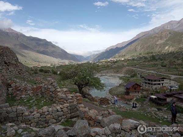 Развалины аула Кюнлюм (Россия, Верхняя Балкария) фото