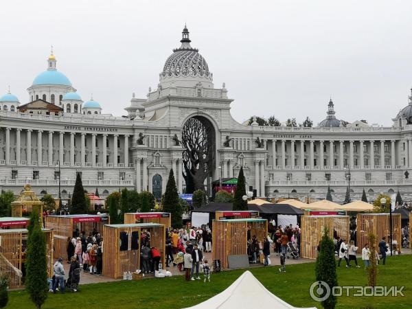 Кремлевская набережная (Россия, Казань) фото