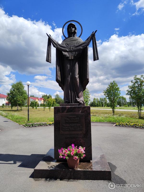 Скульптура Покров Пресвятой Богородицы над землей Кузнецкой