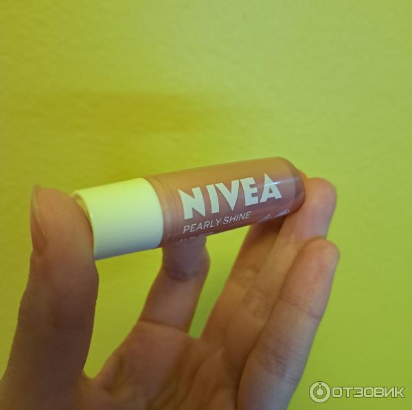 Бальзам для губ Nivea Сияние жемчуга фото