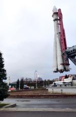 Колесо обозрения "Солнце Москвы" на территории ВДНХ (Россия, Москва) фото