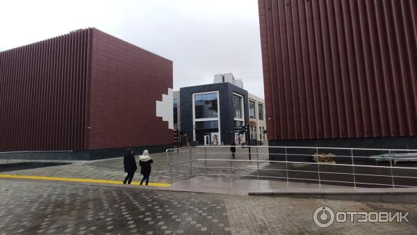 Колесо обозрения Солнце Москвы на территории на территории ВДНХ (Россия, Москва) фото