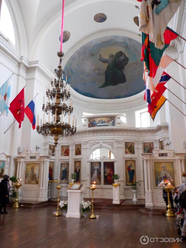 В церкви
