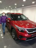 Автомобиль Kia Seltos кроссовер фото
