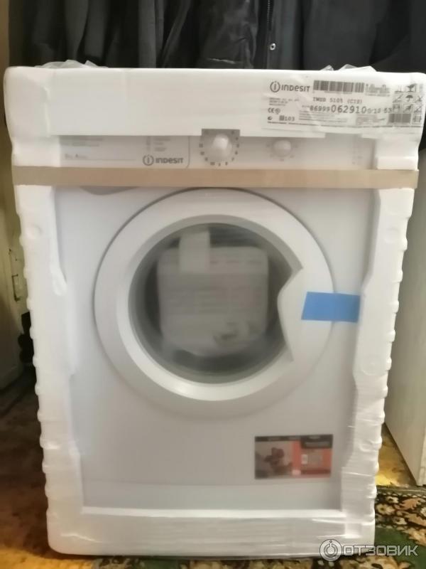 Стиральная машина Indesit IWSB 5105 фото