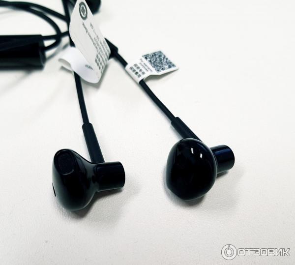 Беспроводные наушники Xiaomi Mi Bluetooth Neckband Earphones фото
