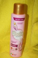 Гель для стирки Woolite premium Delicate фото