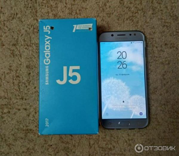 Смартфон Samsung Galaxy J5 SM-J530 фото