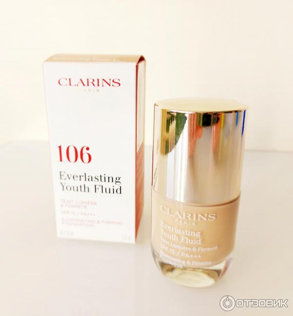 Устойчивый тональный флюид Clarins Everlasting Youth Fluid SPF 15 фото