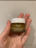 Успокаивающая маска для лица Kiehl's с лепестками календулы фото