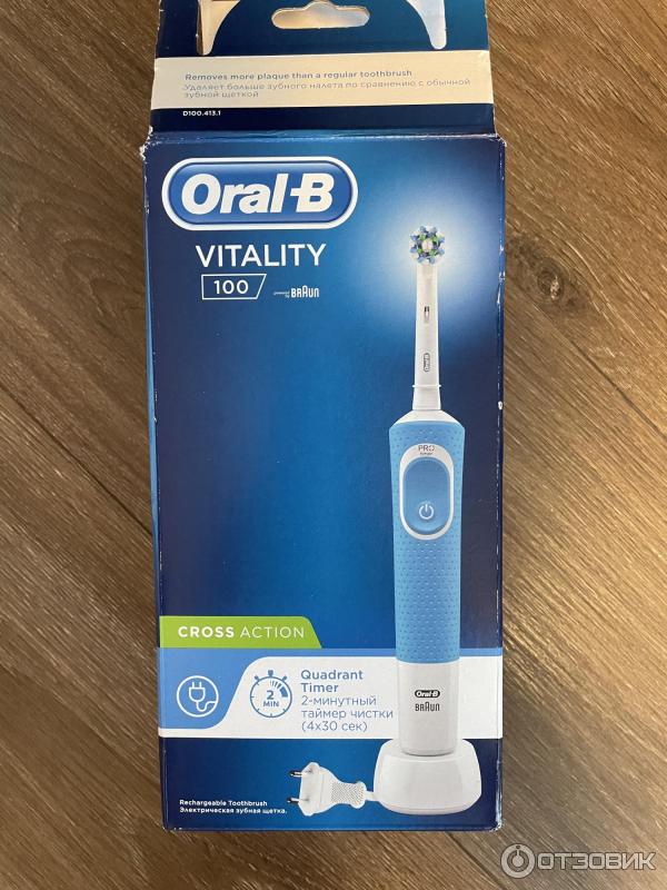 Электрическая зубная щетка Oral-B Braun фото