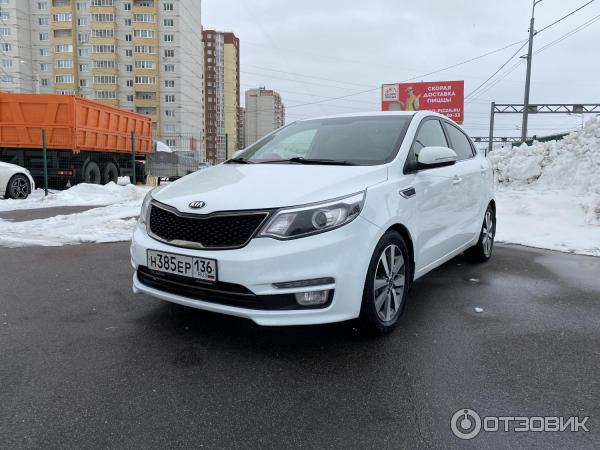 Купить б/у Kia Rio IV 1.6 AT (123 л.с.) бензин автомат в Воронеже: чёрный Киа Ри