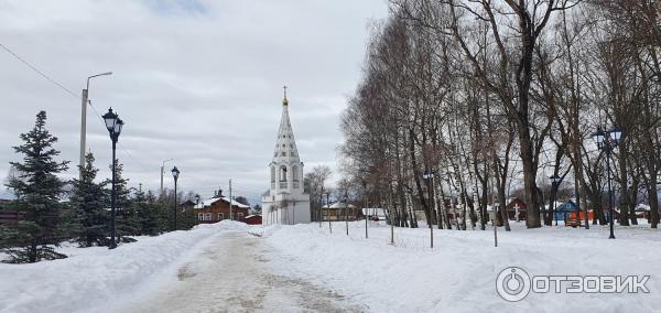 Одна избцерквей и сквер города Бежецк