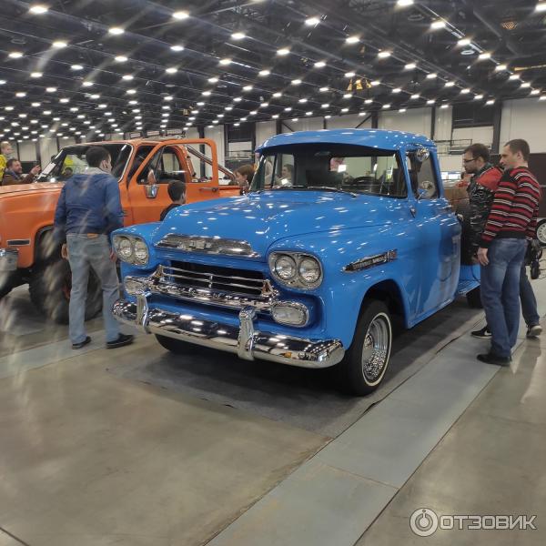 Выставка ретро-автомобилей Oldtimer Галерея (Россия, Санкт-Петербург) фото