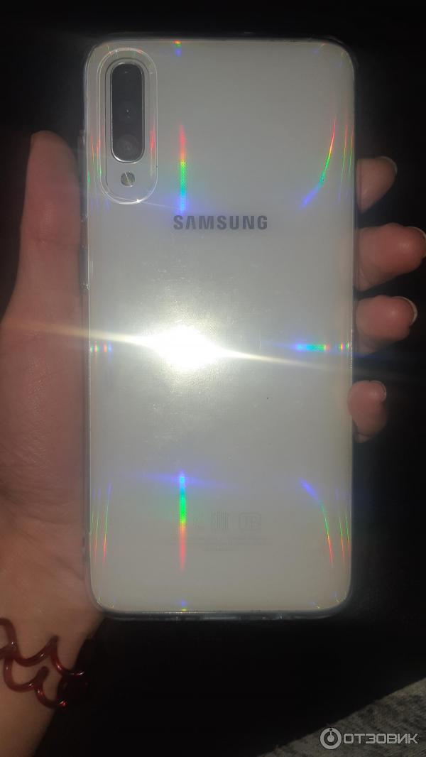 Смартфон Samsung Galaxy A70 фото