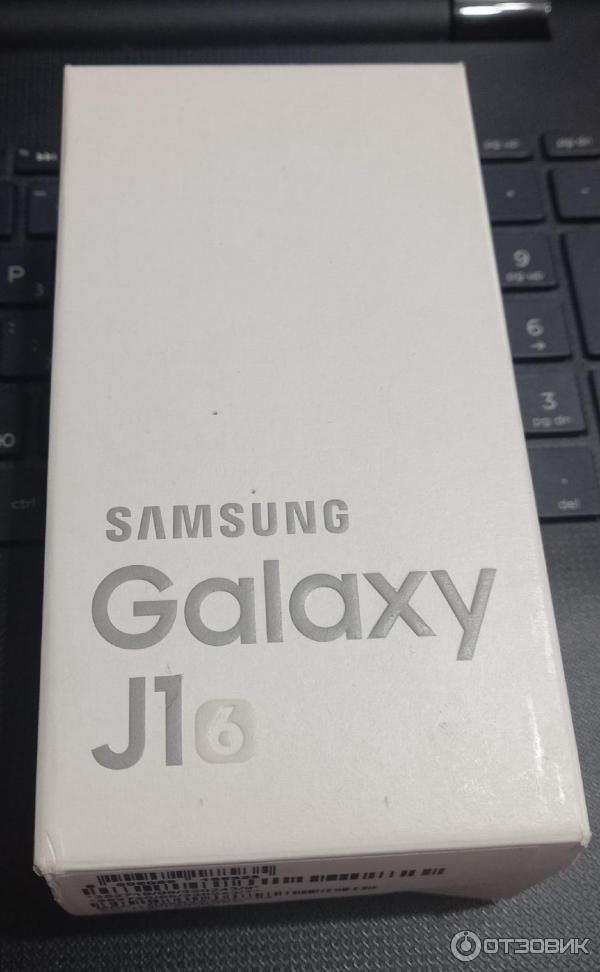 Смартфон Samsung Galaxy J1 фото