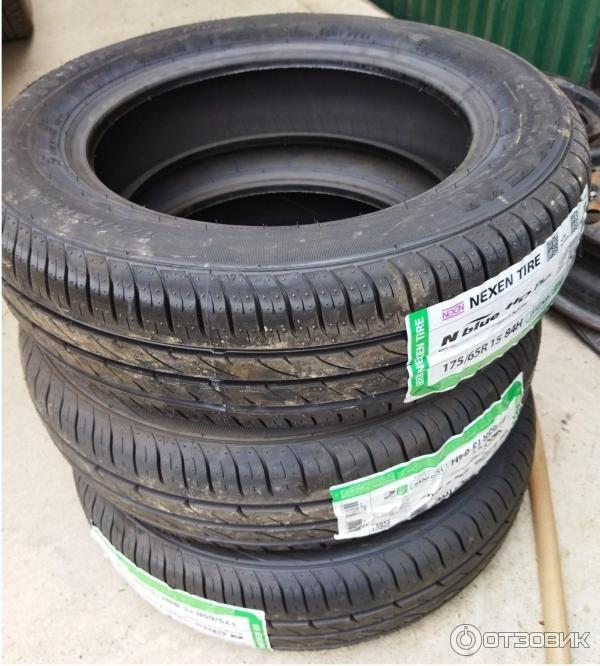 Nexen 215 65 r16 98h