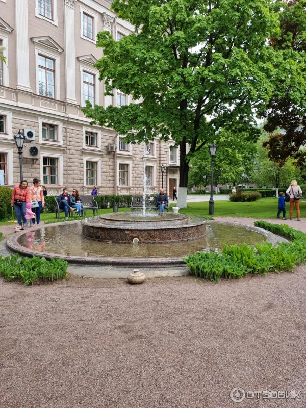 Мариинский сад Санкт-Петербург. Парк Мариинского дворца в Санкт-Петербурге. Сад Мариинского дворца. Мариинский сквер СПБ.