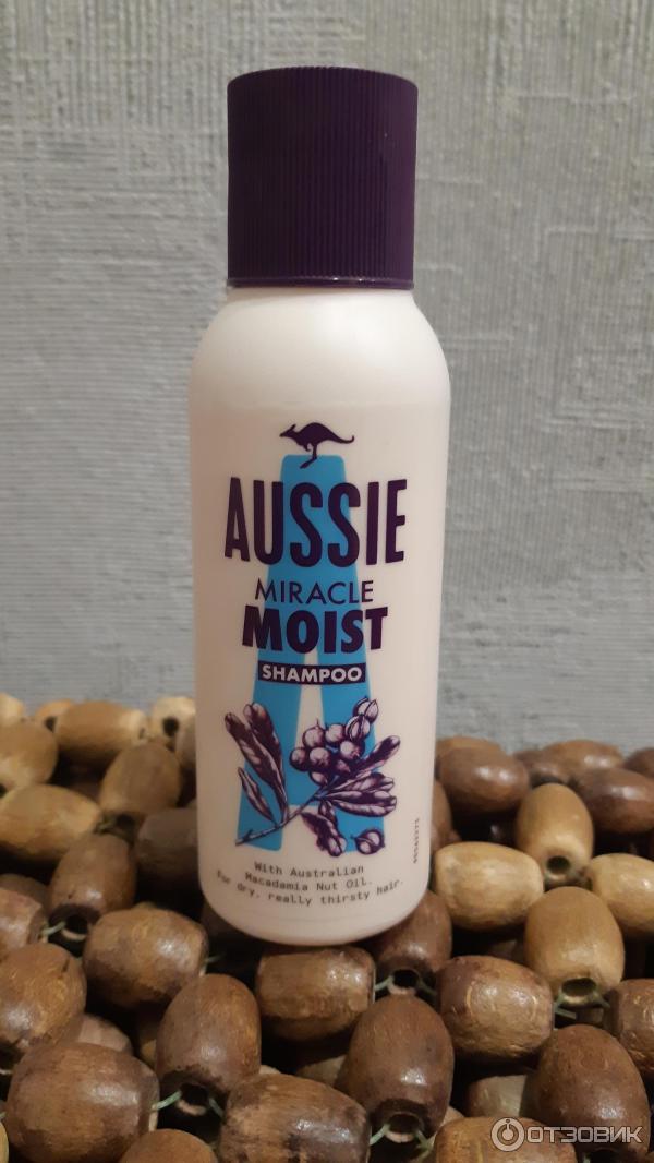 Шампунь Aussie Miracle Moist для сухих и поврежденных волос фото