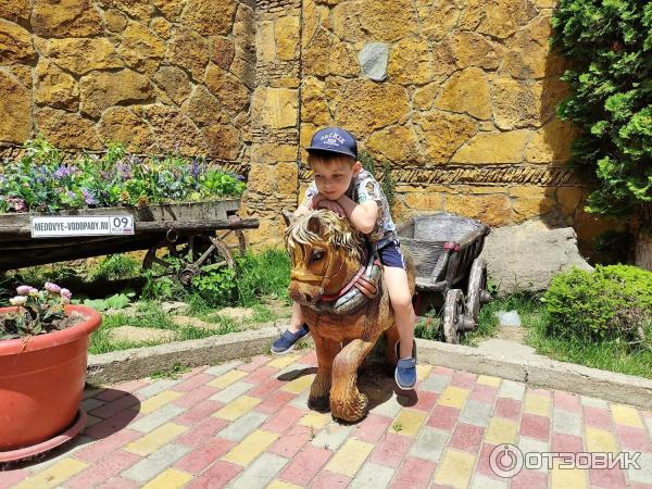 Экскурсия Медовые водопады + гора Кольцо (Россия, Ессентуки) фото