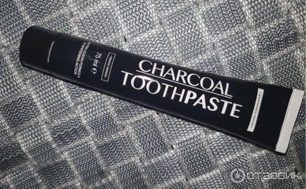 Черная бамбуковая зубная паста Charcoal Toothpaste фото