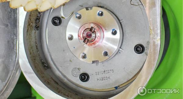 Корпус редуктора с толщиной стенок 3 мм и некоторые детали изготовлены из литого под давлением алюминия A380, который имеет отличные механические характеристики и широко используется в различных продуктах, включая шасси электрооборудования, опоры двигателя, коробки передач, кронштейны и т. п.