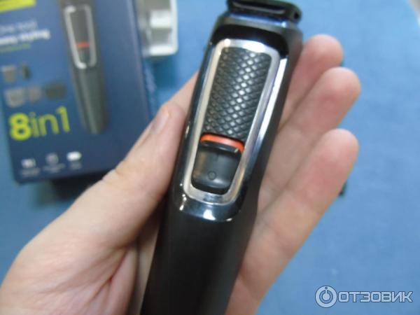 кнопка включения Мультитриммера Philips MG3730 15