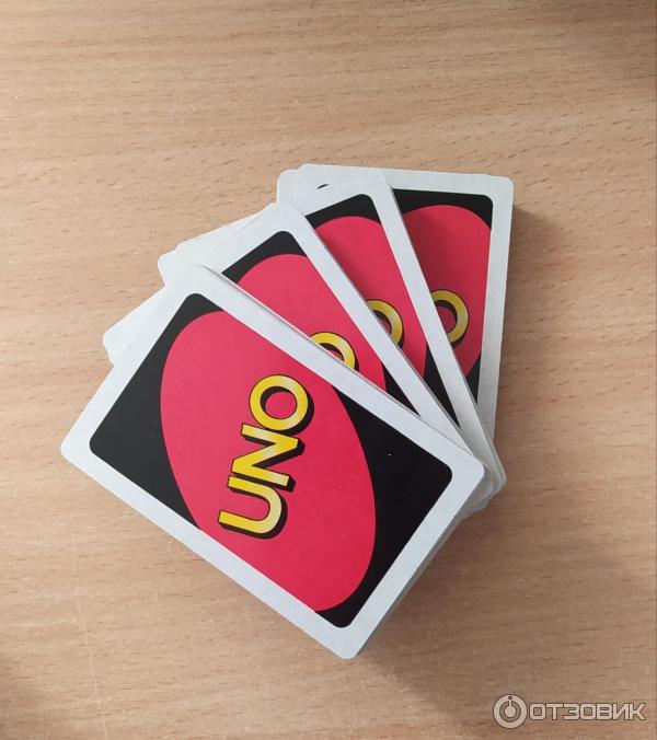 Настольная карточная игра UNO фото