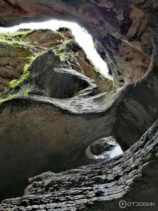 Салтинский подземный водопад (Россия, Дагестан) фото