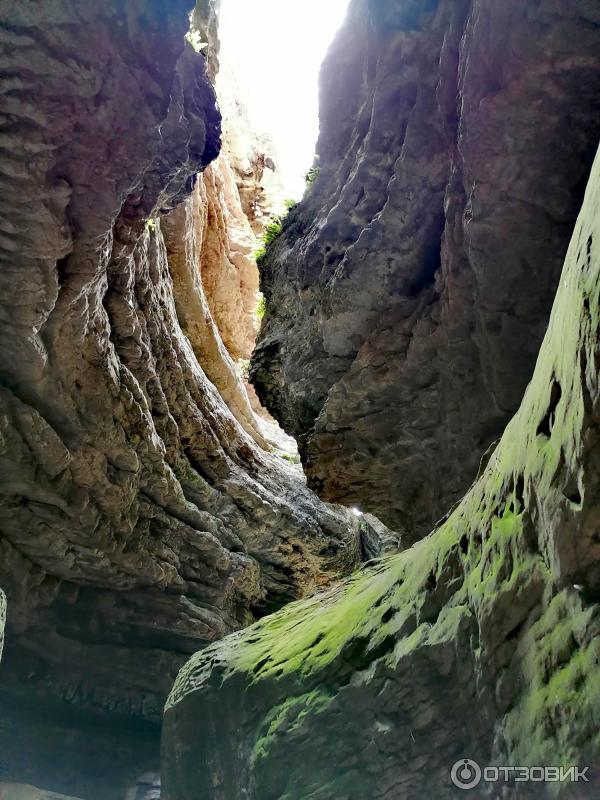 Салтинский подземный водопад (Россия, Дагестан) фото
