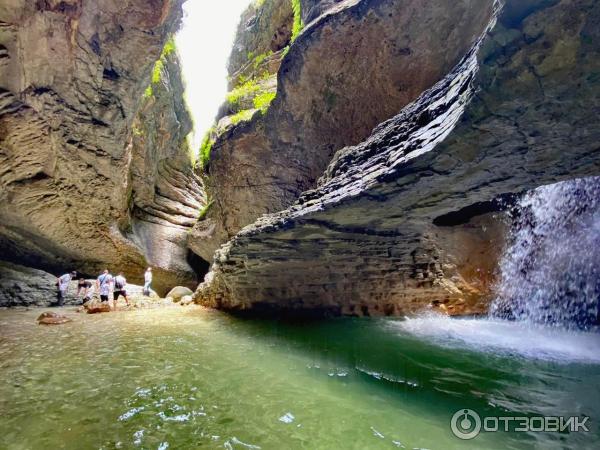 Салтинский подземный водопад (Россия, Дагестан) фото