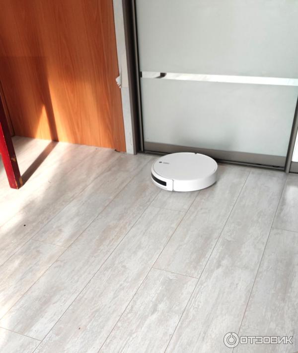 Робот-пылесос Xiaomi Mi Robot Vacuum-Mop