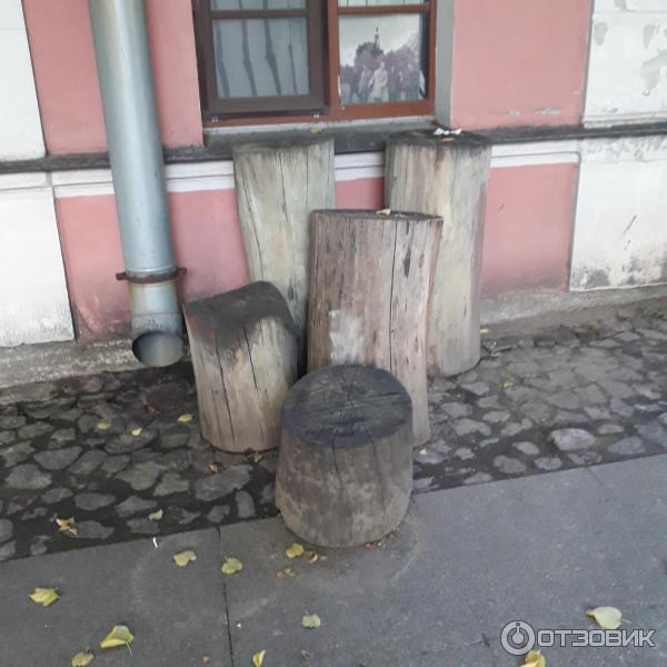 Скульптура в Петропавловской крепости на Заячьем острове (Россия, Санкт-Петербург) фото