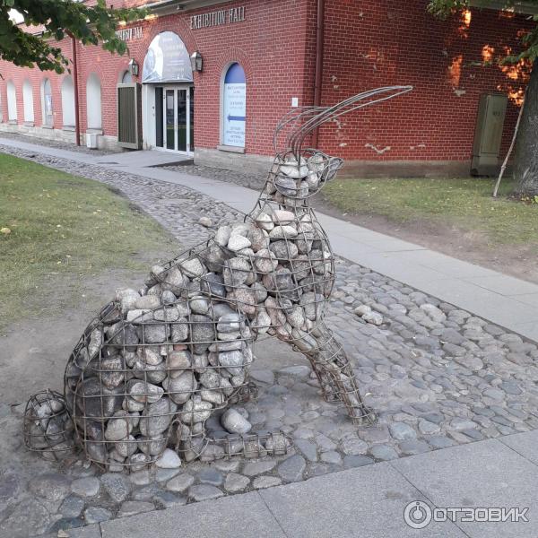 Скульптура в Петропавловской крепости на Заячьем острове (Россия, Санкт-Петербург) фото