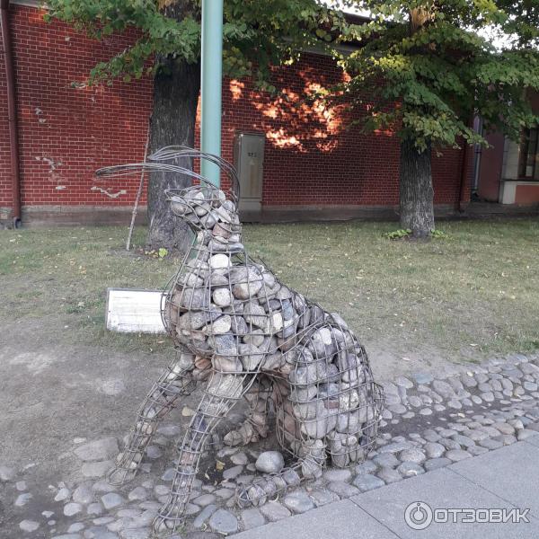 Скульптура в Петропавловской крепости на Заячьем острове (Россия, Санкт-Петербург) фото