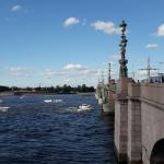 Скульптура в Петропавловской крепости на Заячьем острове (Россия, Санкт-Петербург) фото