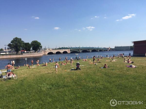 Скульптура в Петропавловской крепости на Заячьем острове (Россия, Санкт-Петербург) фото