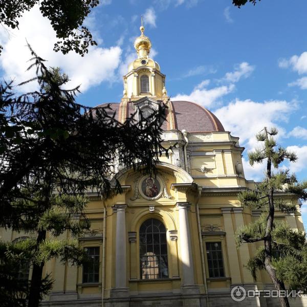 Скульптура в Петропавловской крепости на Заячьем острове (Россия, Санкт-Петербург) фото
