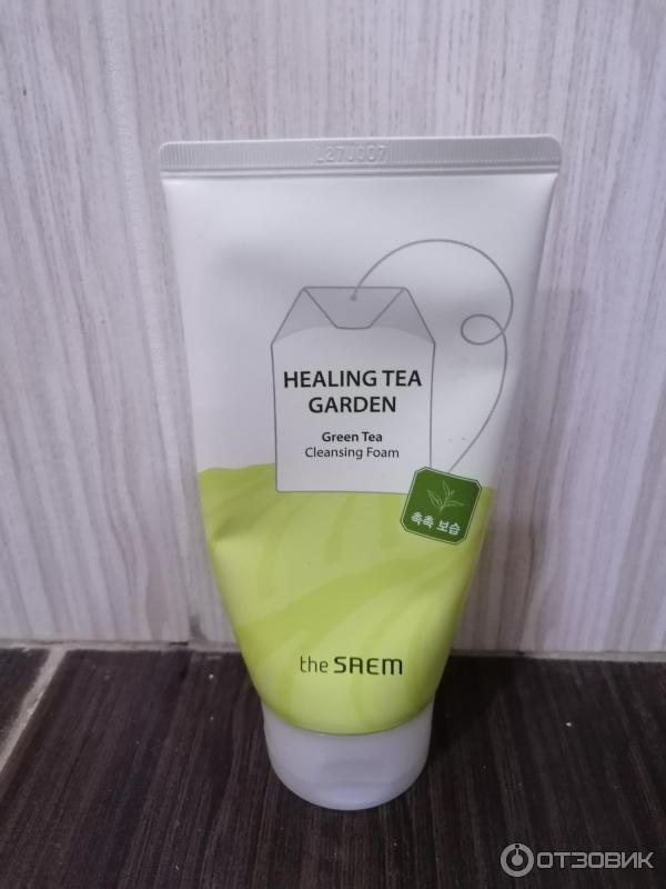 Пенка для умывания The Saem Healing tea garden Green tea cleansing foam фото