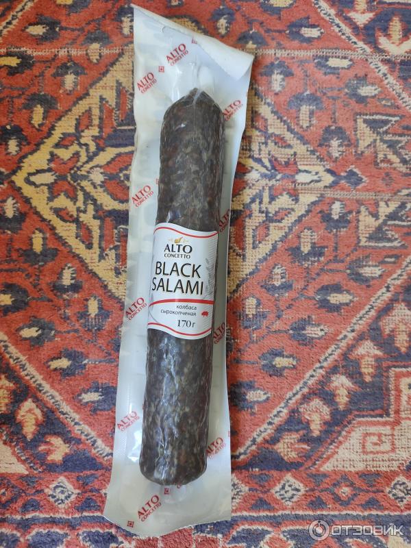 Колбаса сырокопченая ВИК Black Salami фото