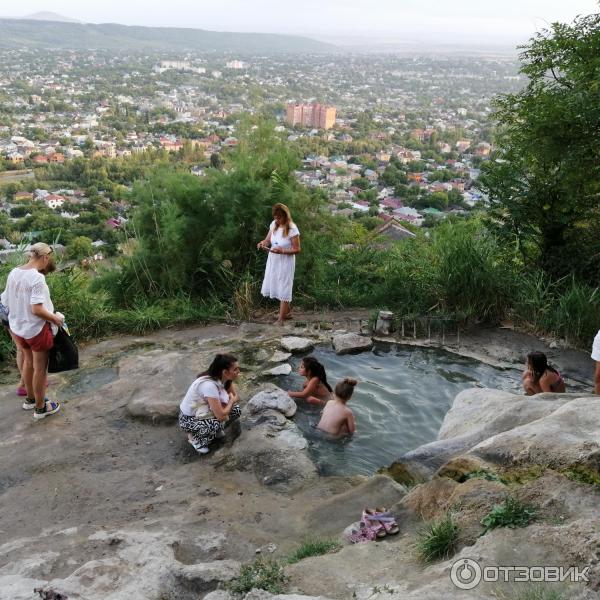 Девки кто балуется с душем ??