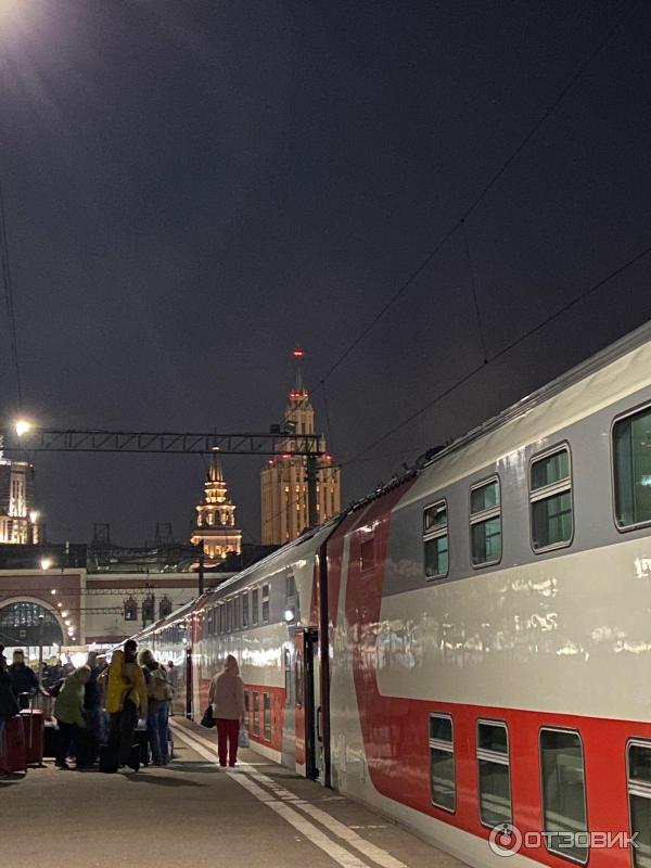 Москва оренбург поезд казанский вокзал. ЖД вокзал Москва Казанский. Поезд Москва.